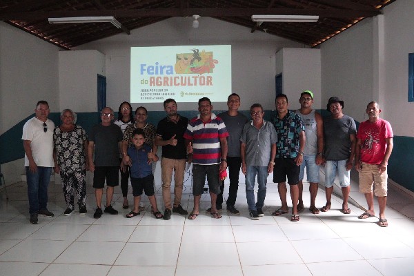 Reunião Define Implementação da Feira do Agricultor em Pilõezinhos